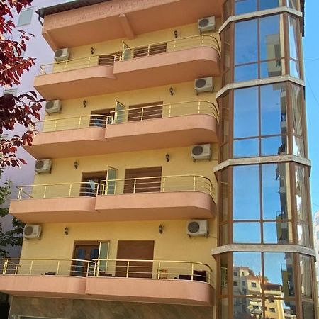 Hotel Edland فلورا المظهر الخارجي الصورة