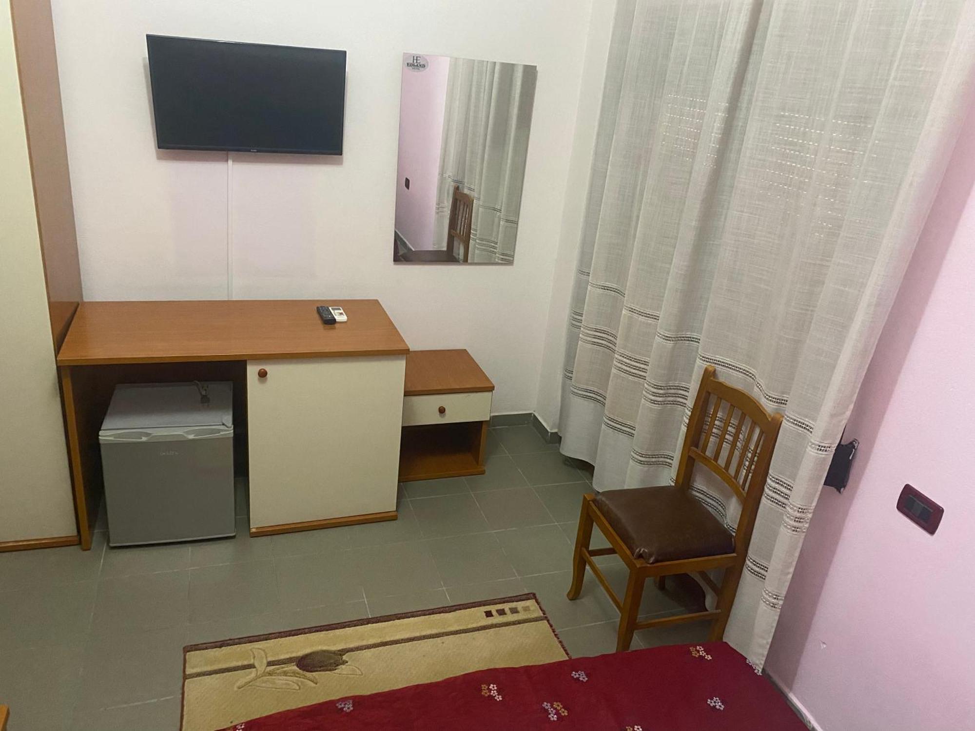 Hotel Edland فلورا المظهر الخارجي الصورة
