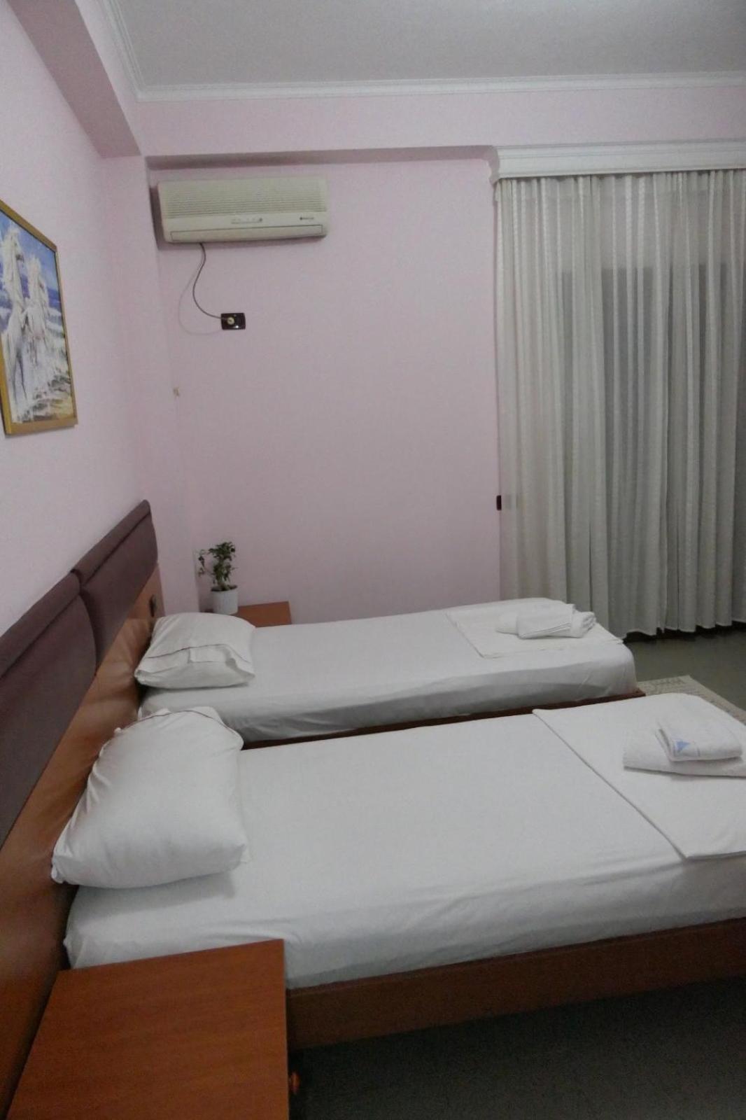 Hotel Edland فلورا المظهر الخارجي الصورة