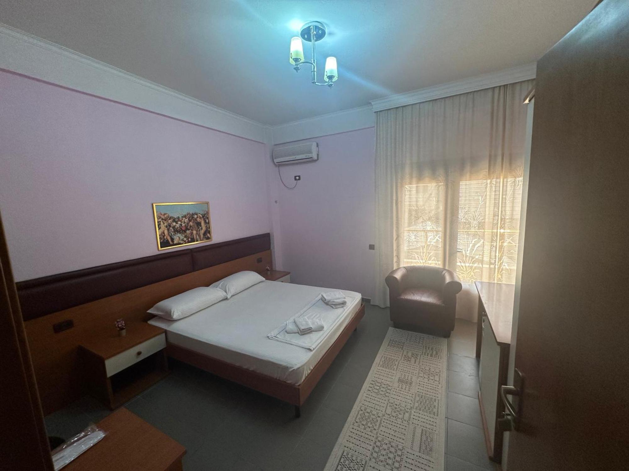 Hotel Edland فلورا المظهر الخارجي الصورة